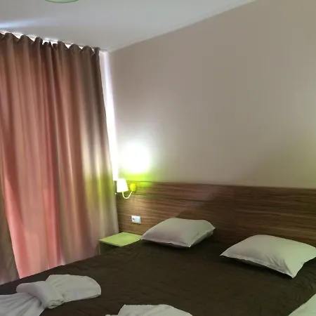 Апартамент Coral Beach